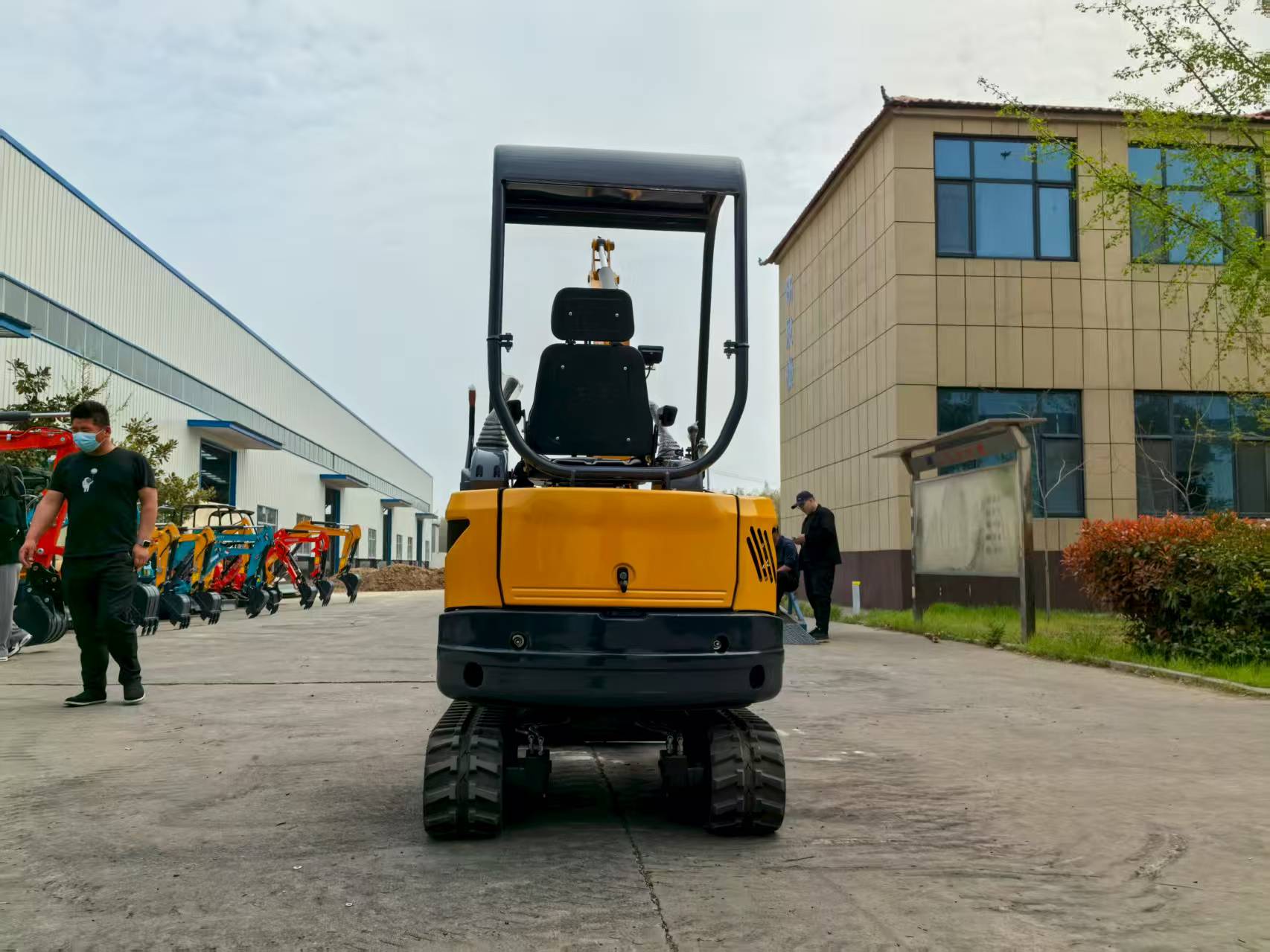 2T Tailless Small Excavator EP - Urban Farming Usa avis et prix